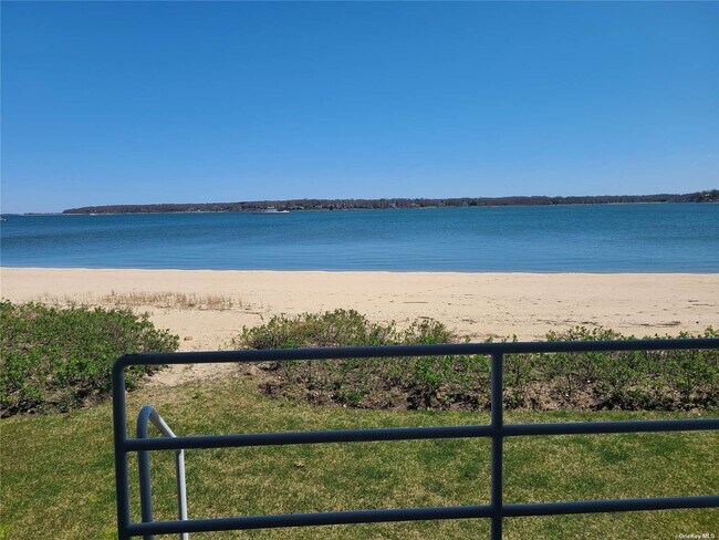 Building Photo - 160 5th St