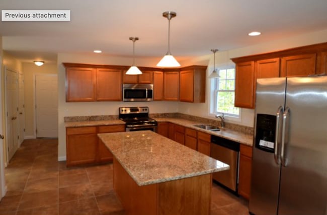 Building Photo - 11 Pinecrest Dr