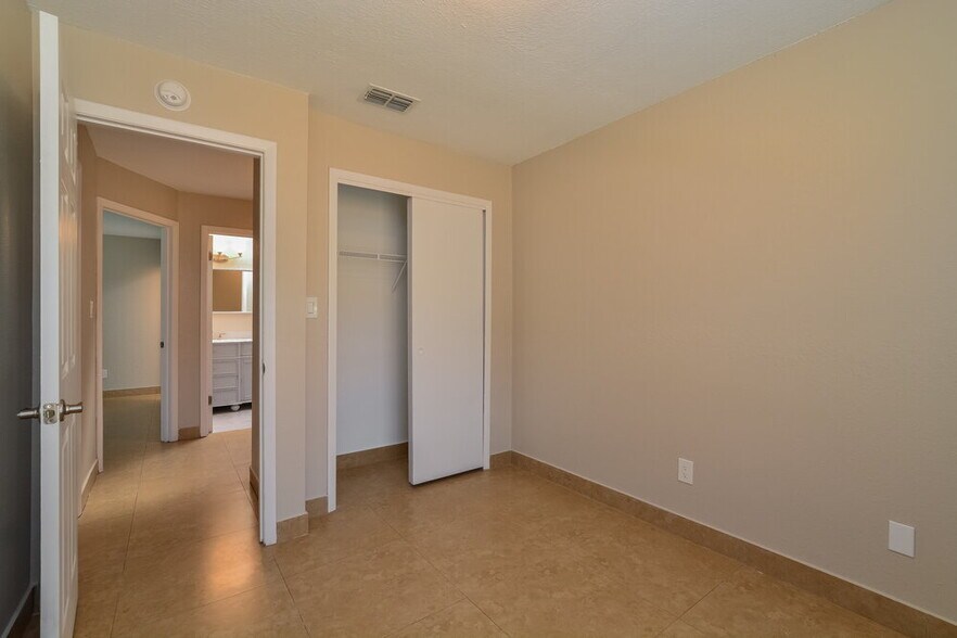 Building Photo - 1343 San Felipe Ct