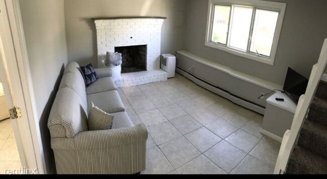 Building Photo - 3 br, 2.5 bath House - 22 Kingston Ln