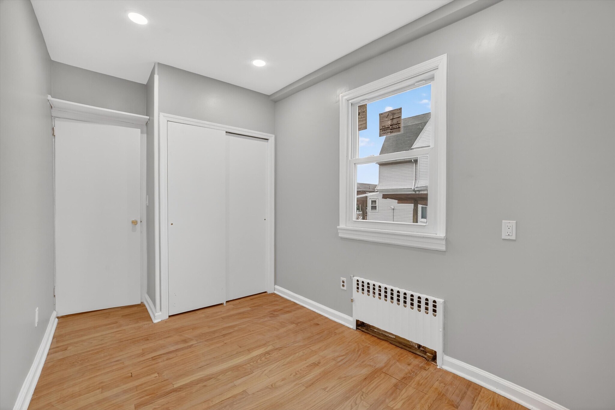 Building Photo - 4 Amackassin Ter