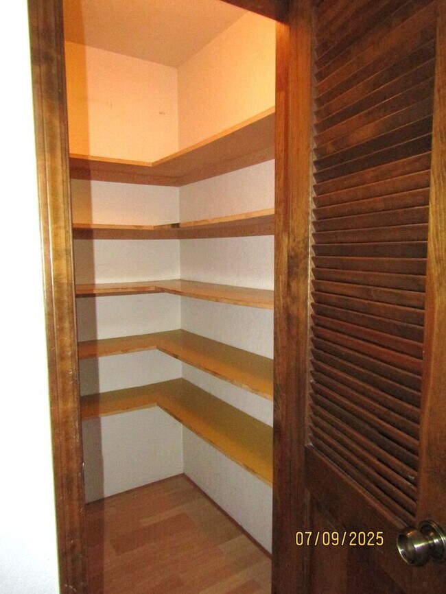 Building Photo - Beautiful Single Story Home in Great Santa...