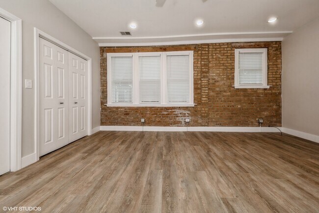Building Photo - 6410 S Minerva Ave