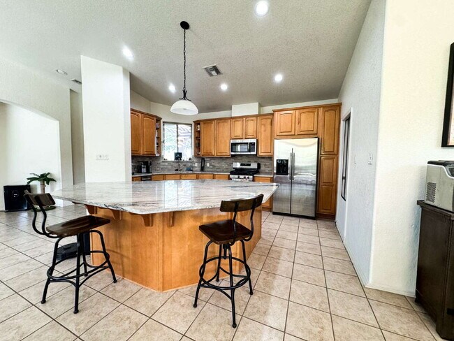 Building Photo - "Charming 3-Bedroom with 2 Full Bathroom  Pool Home in The Terraces!"