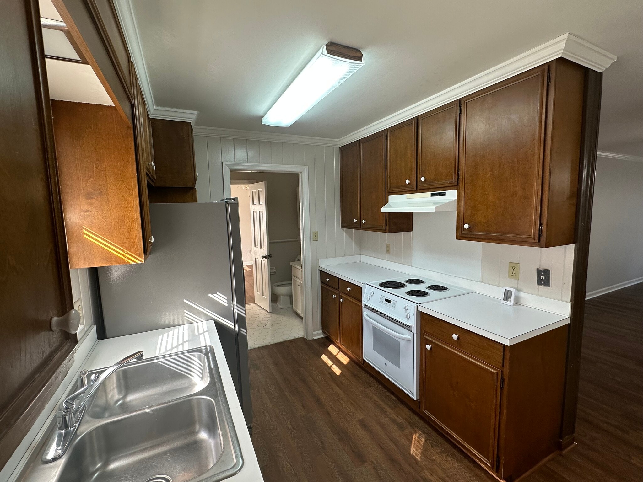 Kitchen - 2810 Falcon Ln