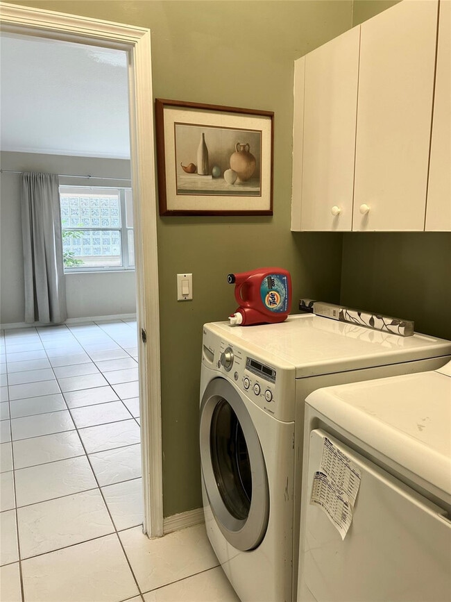 Building Photo - 3694 Miramontes Cir