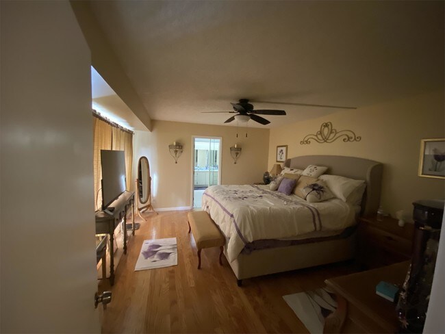 Building Photo - 1011 Springdale Cir