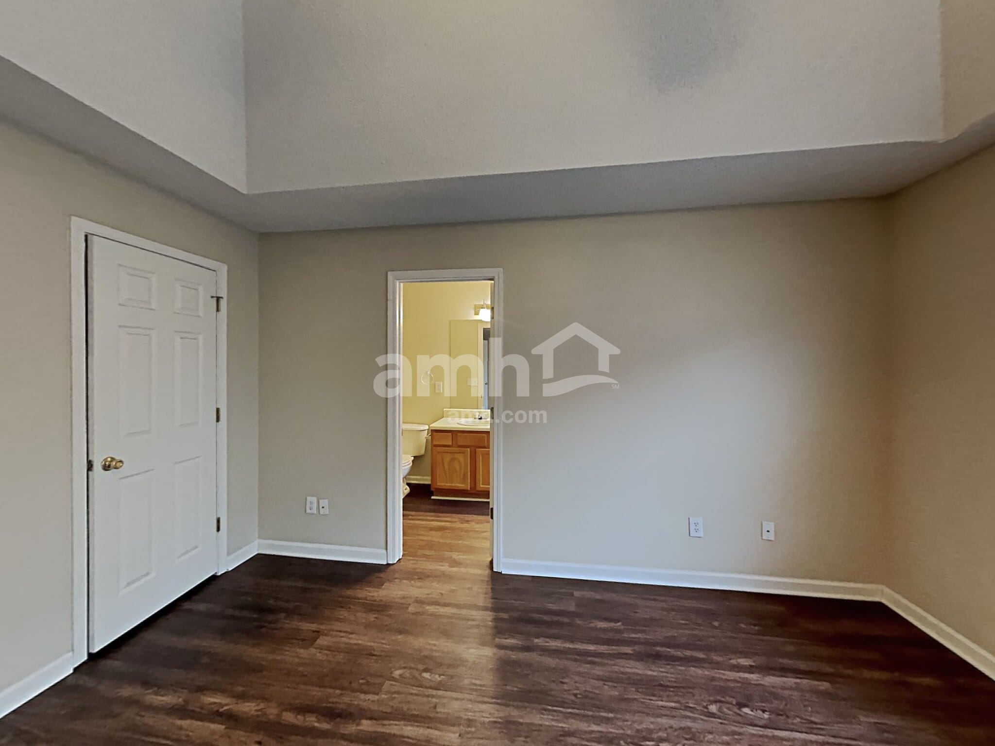 Building Photo - 5970 Water Oaks Dr