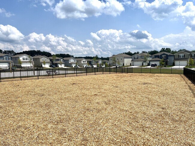 Building Photo - GREAT 3 bedroom 2.5 bath HOME IN WENDELL!