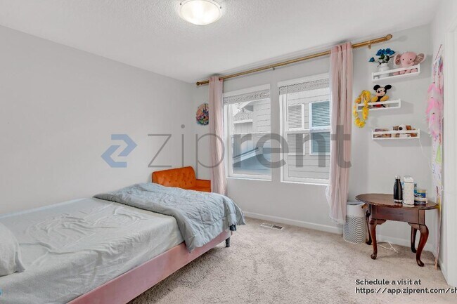 Building Photo - 30985 NW Brooking St