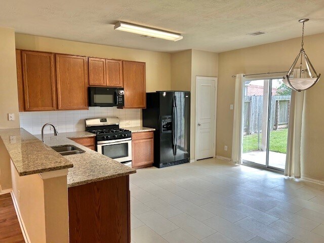 Building Photo - 6907 Silver Trace Ct