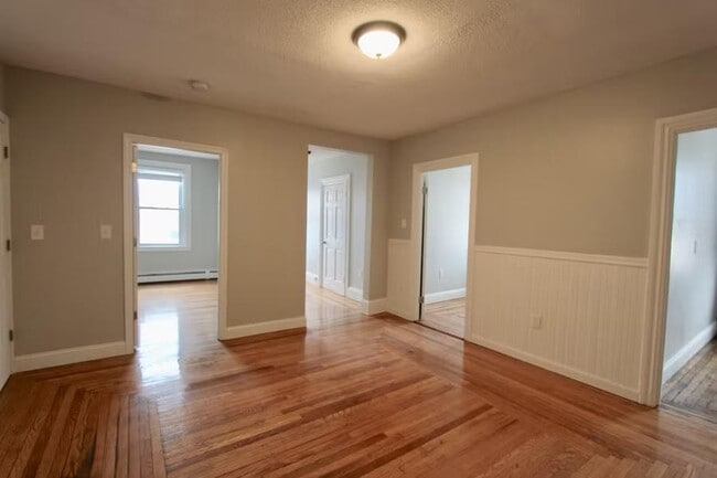 Primary Photo - 150 Acorn St