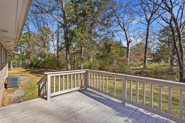 Building Photo - 936 Jenkins St