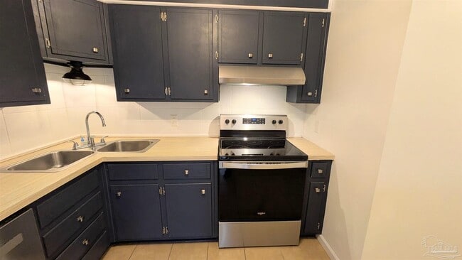 Building Photo - 5317 E Avenida De Golf