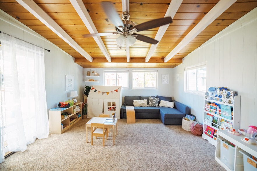 Bonus room - 60 Vivian Dr