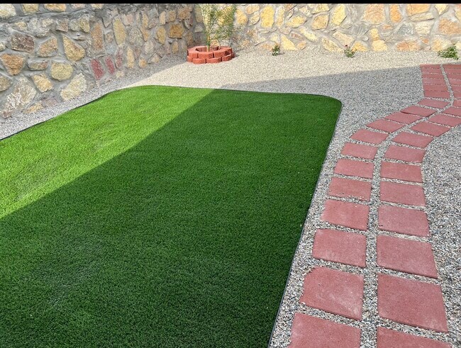 Building Photo - 6954 Santa Marta St