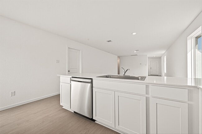 Building Photo - 26923 Dalmatian Bellflower Dr