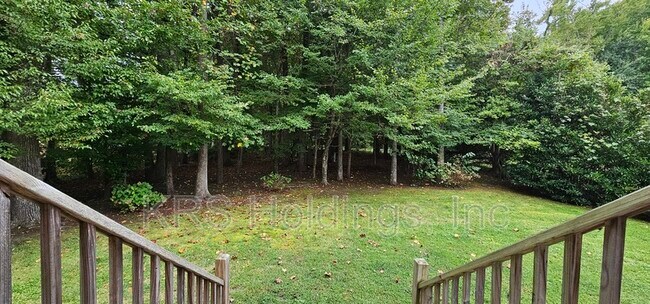 Building Photo - 215 Bayberry Ln