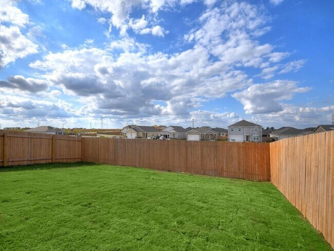 Building Photo - 19400 Caymus Dr