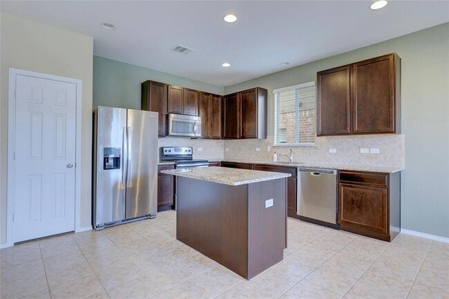 Building Photo - 109 Marcheeta Way