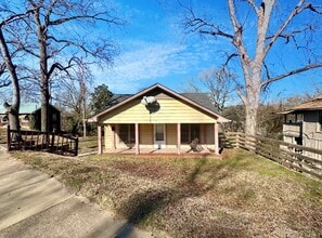 Building Photo - 4028 40th Ave N