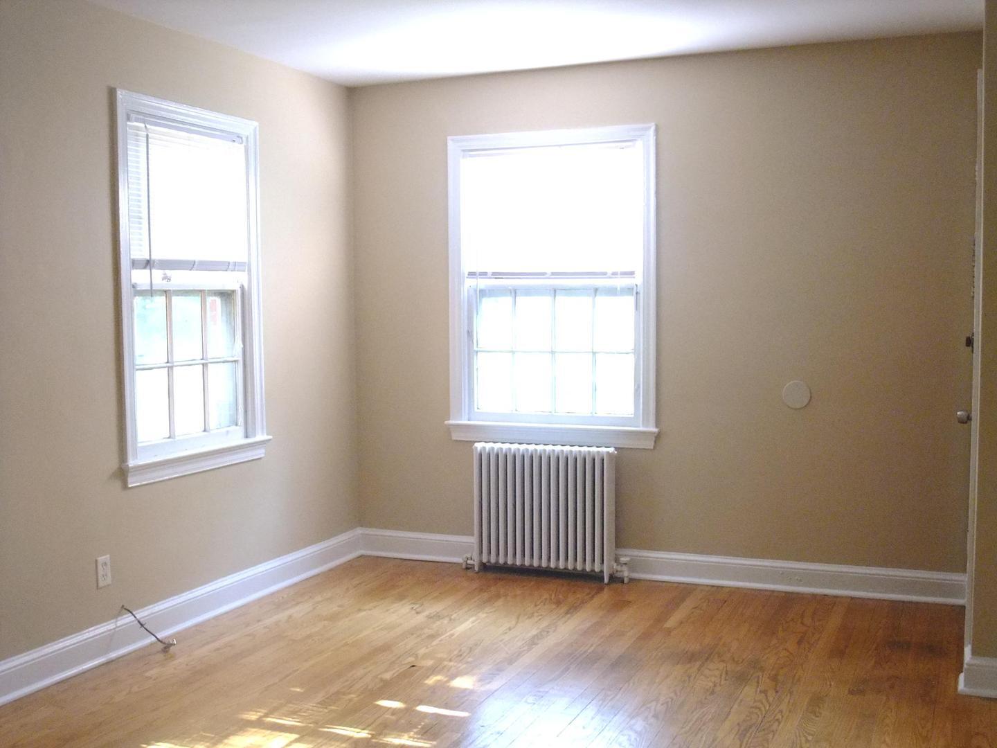 Building Photo - 8401 Greenwood Ave