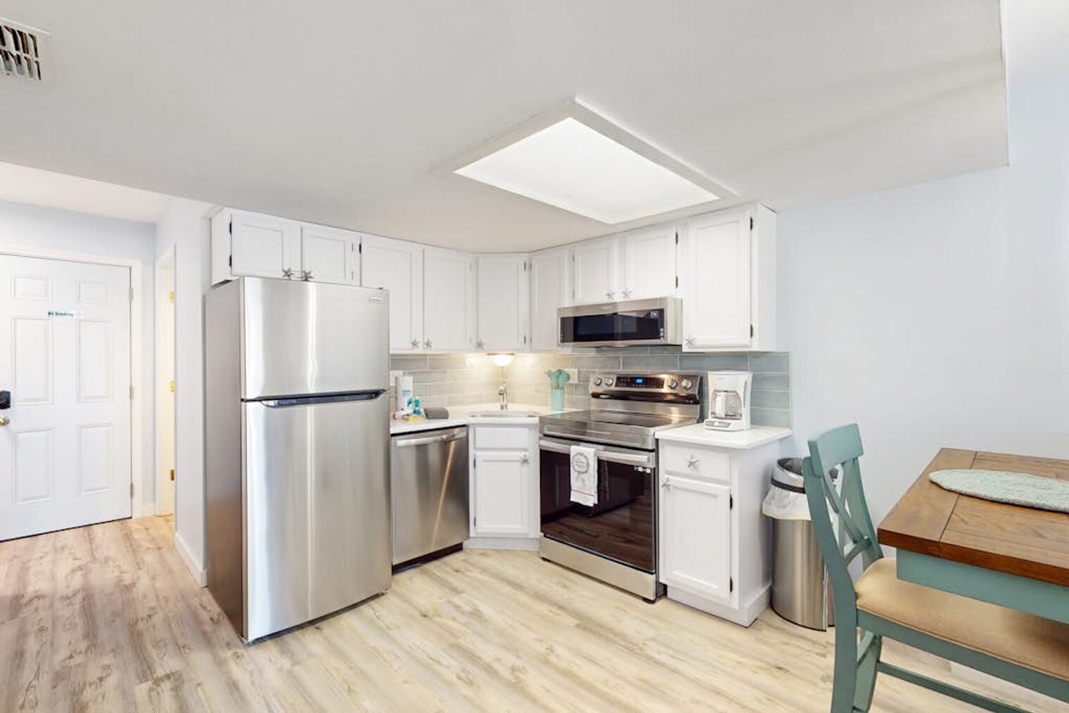 Building Photo - 3402 Gulf Dr