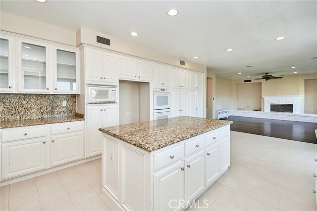Building Photo - 8223 E Marblehead Way
