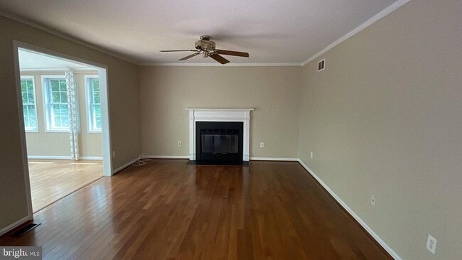 Building Photo - 8688 Wheatfield Way