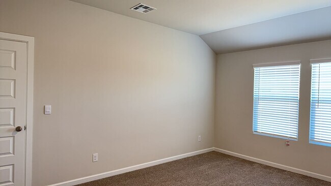 Building Photo - Brand New 3 Bedroom 2 Bath Home in Yukon S...