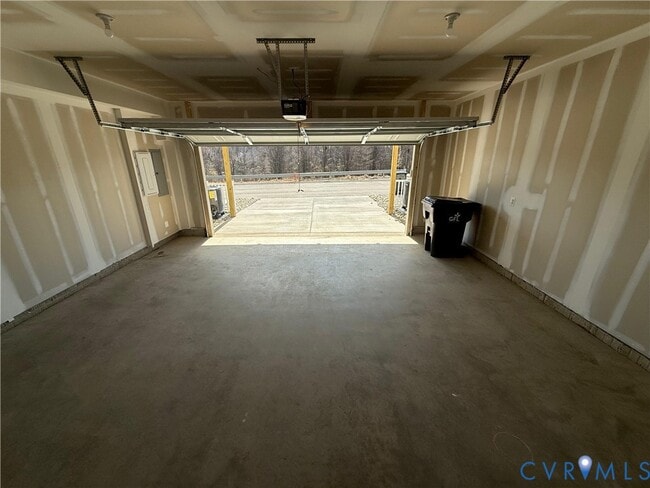 Building Photo - 4005 Munson Wds Pl