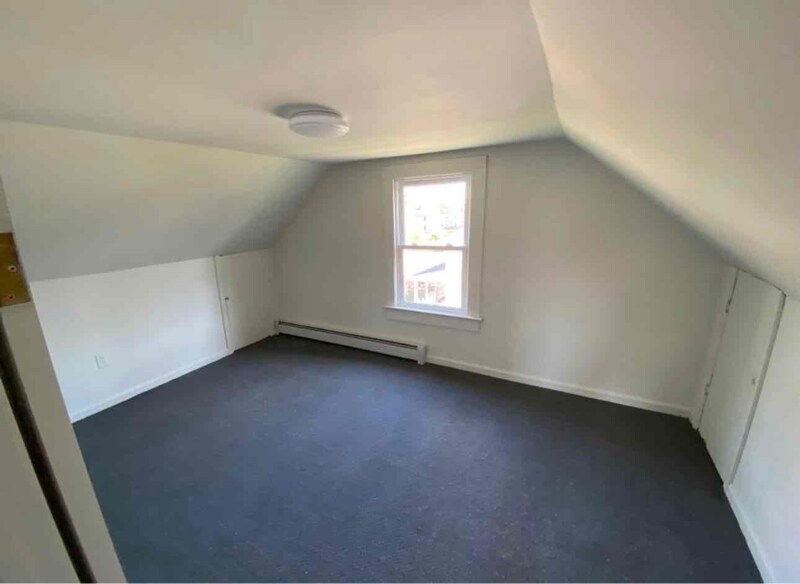 Building Photo - 127 Perry St