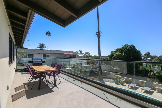 Building Photo - Furnished Oceanview Property