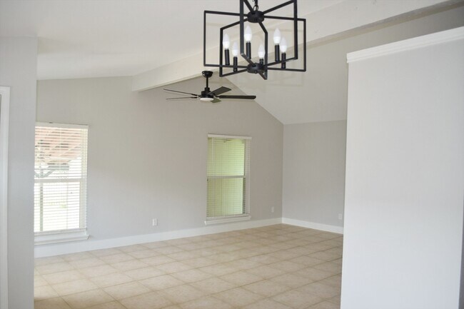 Building Photo - 2324 Peppermill Rd