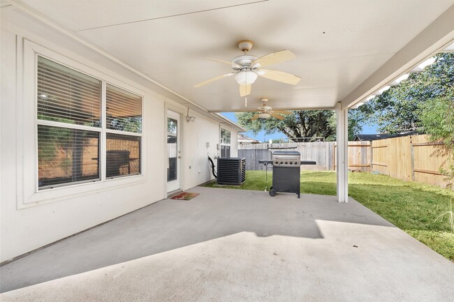 Building Photo - 32126 Annice Ln