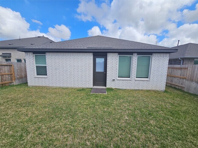 Building Photo - 28751 Texas Plns Dr