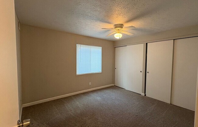 Building Photo - 525 Lowell Ave