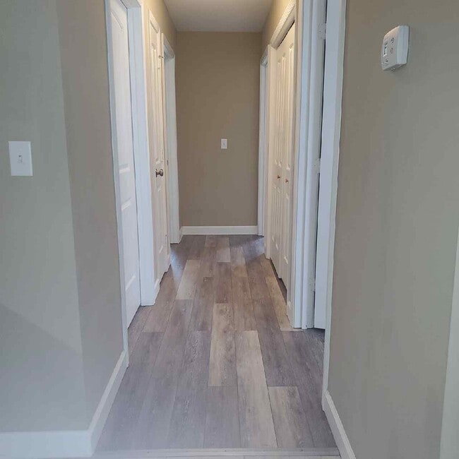 Building Photo - 901 W Gay St