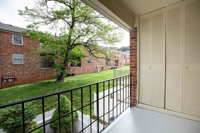 Building Photo - 118 Hessian Hills Ridge