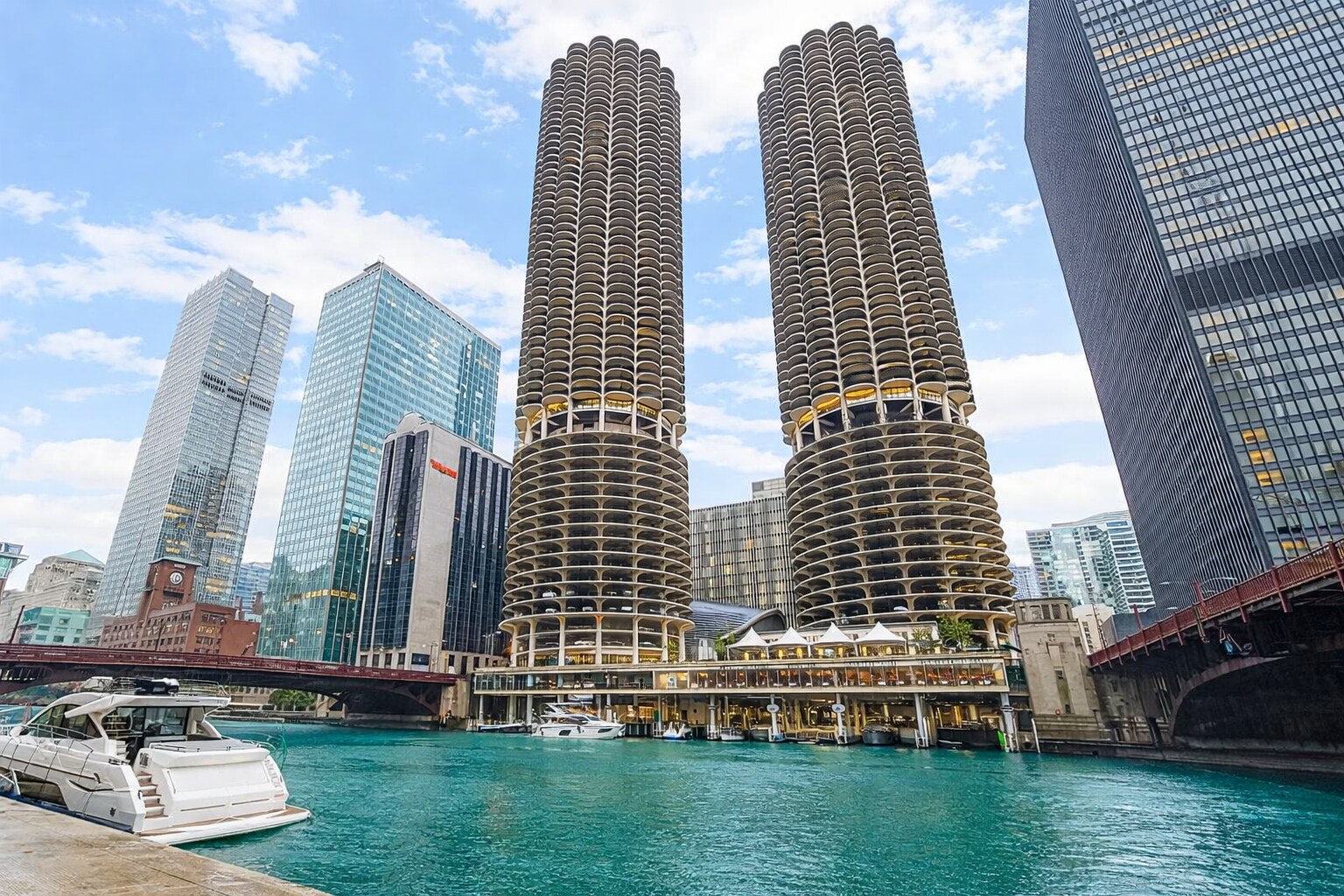 Building Photo - 300 N State St