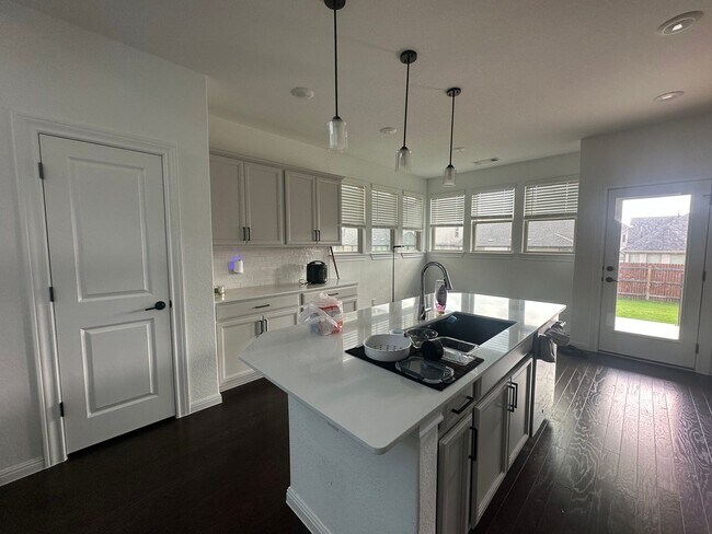 Building Photo - 3 Bed 2 Bath in Liberty Hill Tx