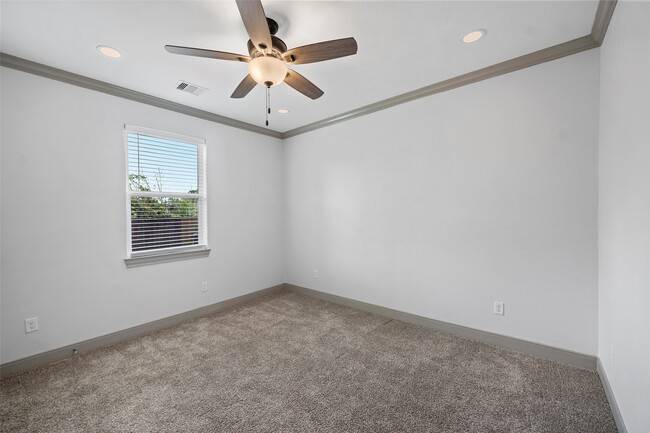 Building Photo - 12903 Figaro Dr