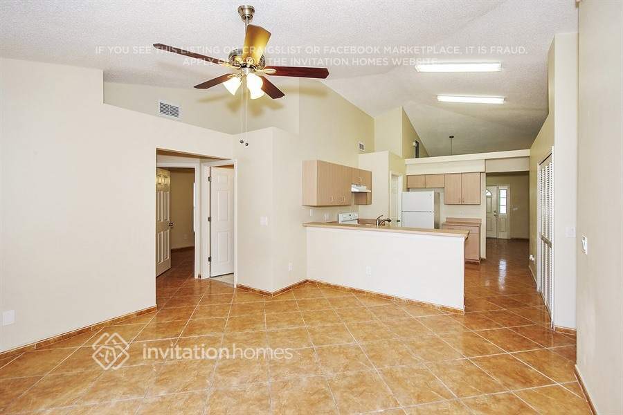 Building Photo - 9472 Brackin St