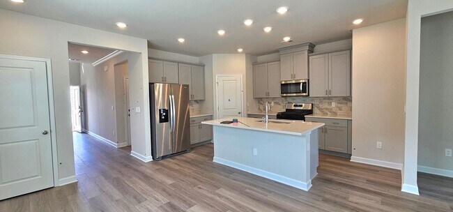 Building Photo - Coastal Lifestyle Awaits — Cypress Ridge 4...