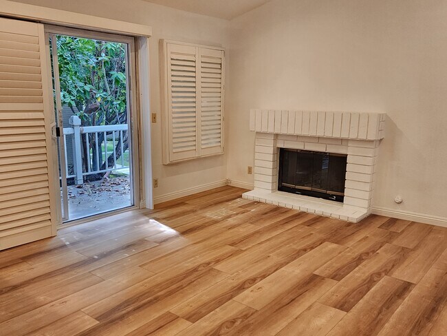 Building Photo - 8712 Endsleigh Ave