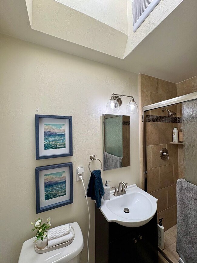 Building Photo - Updated Single Story Home with Cupertino Schools