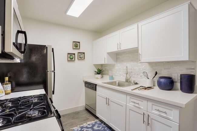 Building Photo - The Pearl at St Rose