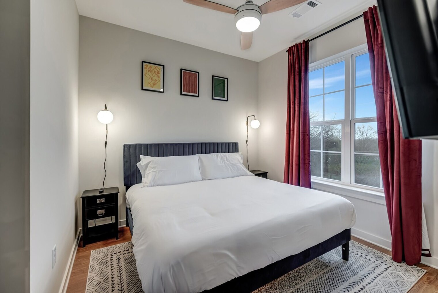 Building Photo - 600 E Trinity Ln