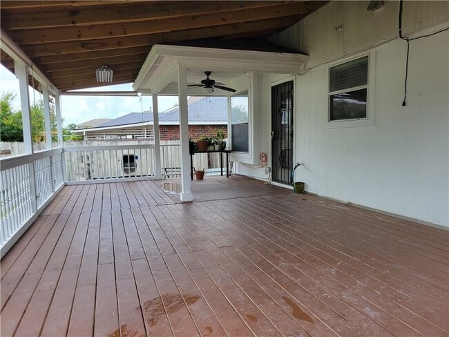 Building Photo - 312 Sweet Leaf Ln