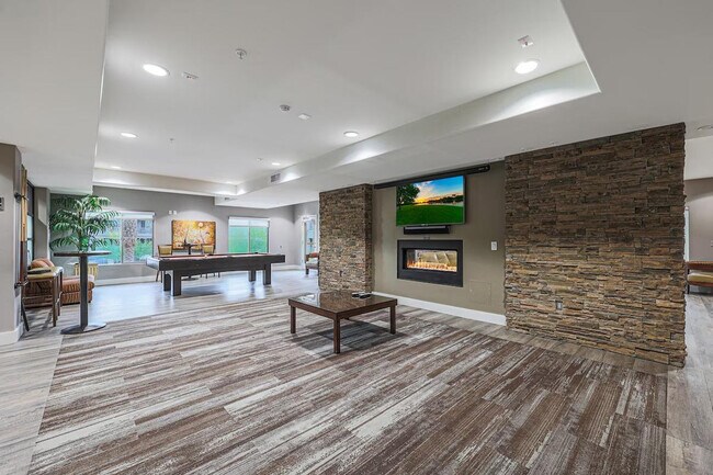 Building Photo - 5450 E Deer Valley Dr